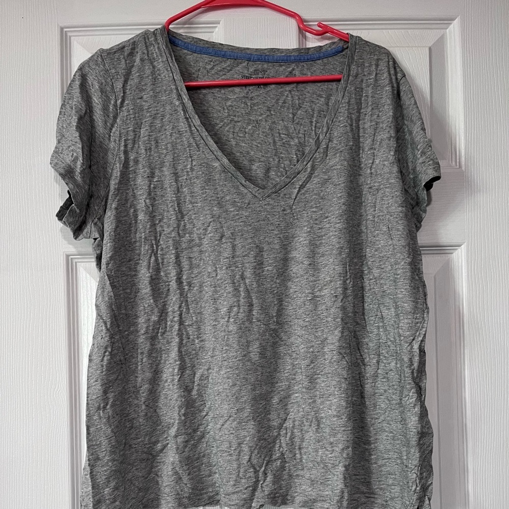 Vineyard Vines V Neck Tshirt